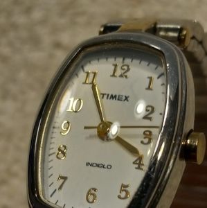 Vintage lady's Timex indeglo t cell watch